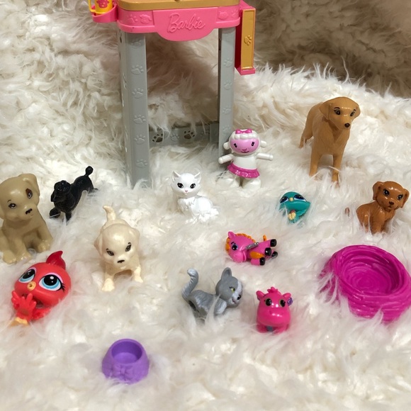 PRICE FIRM VETERINARY BARBIE - Picture 2 of 8